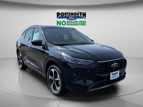 Certified 2025 Ford Escape ST-Line Elite w/ Class II Trailer Tow Package AWD/4WD image 28