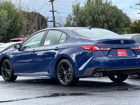 New 2026 Toyota Camry SE image 7