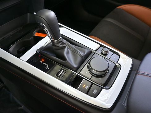 New 2025 MAZDA CX-30 Carbon image 22