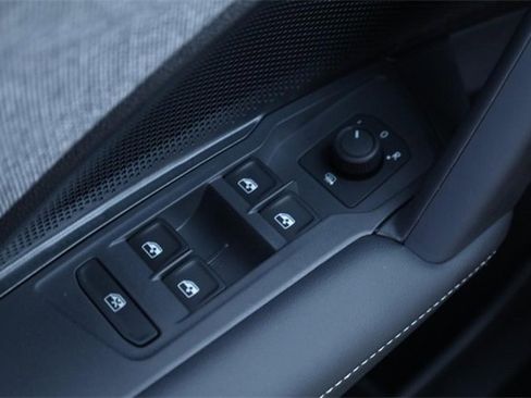 New 2025 Volkswagen Tiguan S image 16