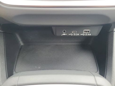 Used 2024 Subaru Crosstrek 2.0i Premium image 17