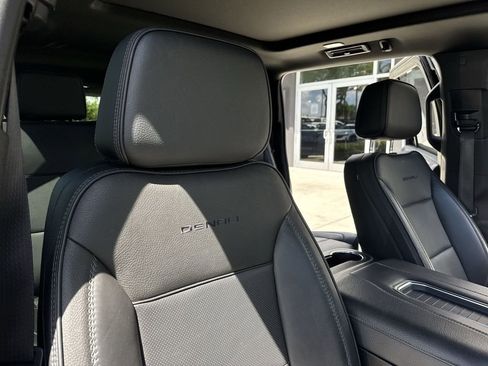 Used 2023 GMC Yukon XL Denali AWD/4WD image 46