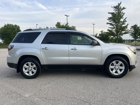 Used 2015 GMC Acadia SLE FWD image 6