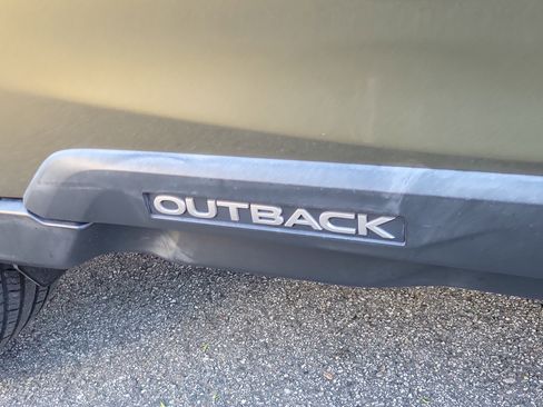 Used 2020 Subaru Outback Touring w/ Popular Package #2 image 13