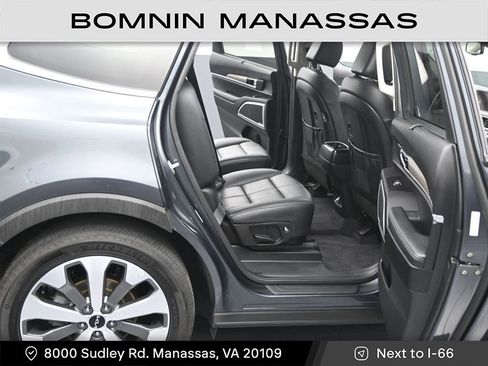 Used 2022 Kia Telluride EX w/ EX Premium Package image 10