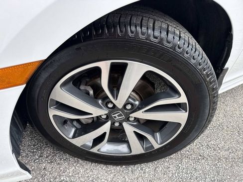 Used 2023 Honda Odyssey Touring image 10