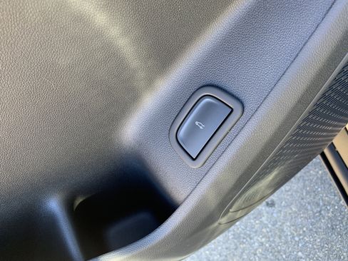 New 2026 Chevrolet Traverse Z71 w/ Driver Confidence Package image 10