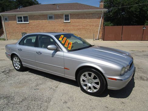 Used 2004 Jaguar XJ8 RWD image 1