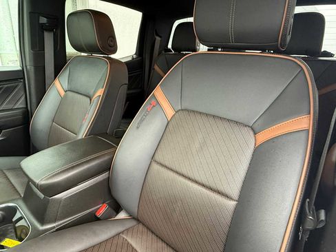 Used 2023 GMC Canyon AT4 w/ AT4 Premium Package image 18