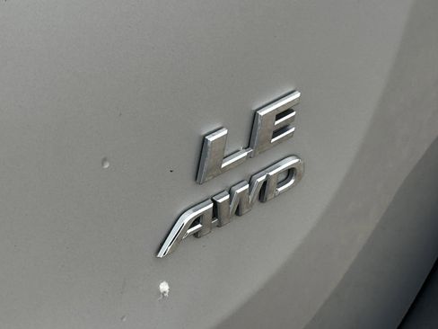 Used 2015 Toyota RAV4 LE image 12