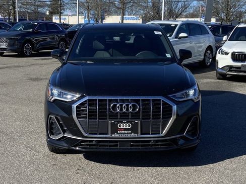 Certified 2025 Audi Q3 2.0T Premium w/ Convenience Package image 2