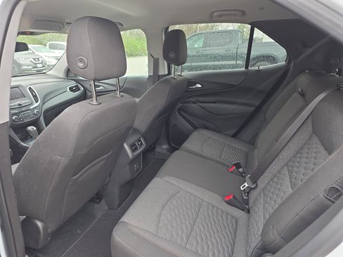 Used 2020 Chevrolet Equinox LT image 12