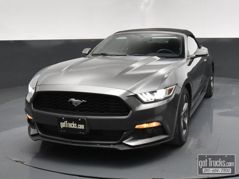 Used 2016 Ford Mustang Convertible w/ Equipment Group 051A image 42
