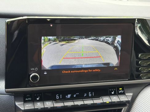 Used 2025 Toyota Camry SE w/ Convenience Package FWD image 25