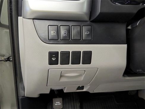 Used 2019 Toyota Highlander XLE image 31