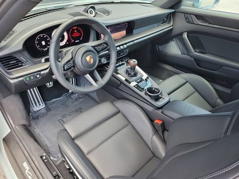 Used 2026 Porsche 911 Carrera T RWD image 4