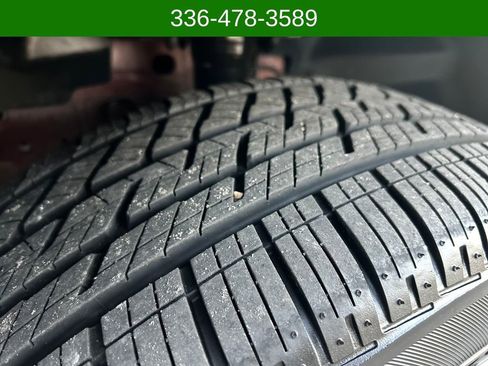 Used 2017 Jeep Cherokee Sport image 25