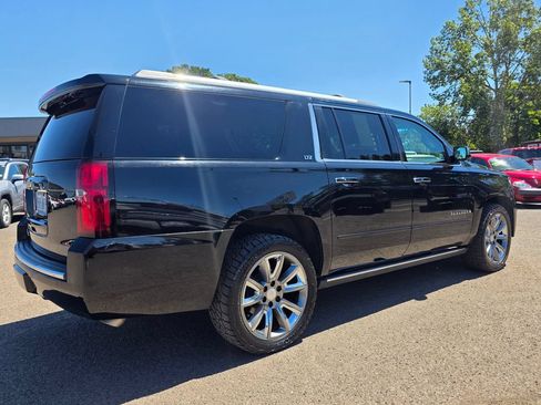Used 2015 Chevrolet Suburban LTZ AWD/4WD image 37