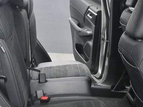 Used 2024 Mitsubishi Outlander SE AWD/4WD image 11