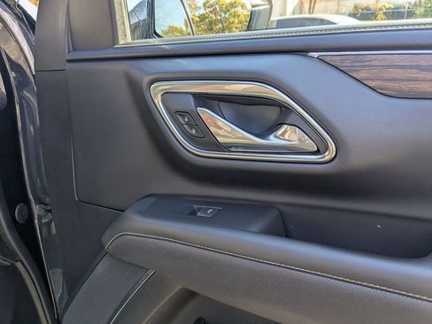 Used 2023 Chevrolet Suburban Premier image 34