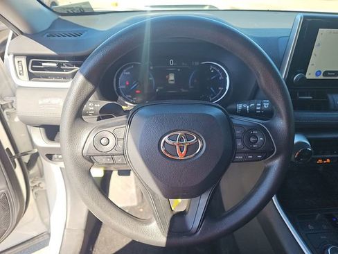 Used 2024 Toyota RAV4 XLE w/ Convenience Package image 10