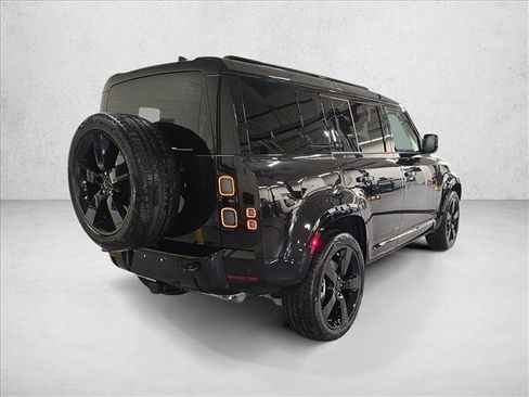 New 2026 Land Rover Defender 110 X-Dynamic SE AWD/4WD image 5