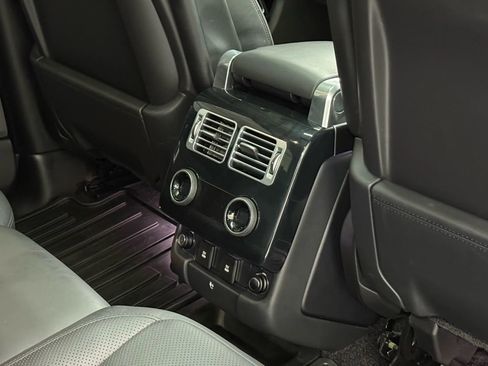 Used 2019 Land Rover Range Rover Supercharged image 33