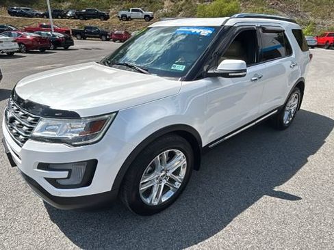 Used 2017 Ford Explorer Limited AWD/4WD image 8