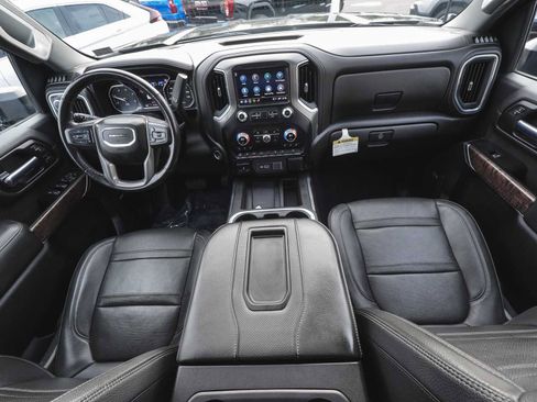 Used 2022 GMC Sierra 3500 Denali image 39