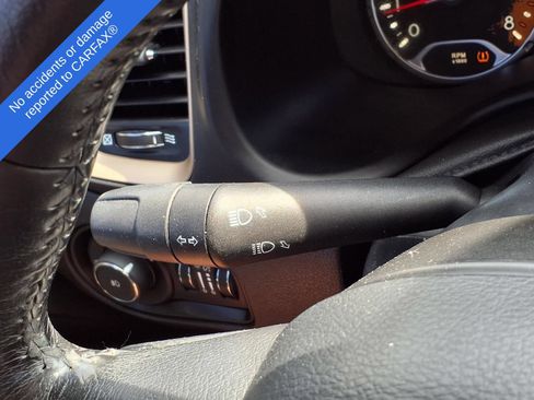 Used 2016 Jeep Renegade Latitude w/ Popular Equipment Group FWD image 22