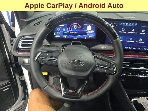 Used 2024 Chevrolet Traverse RS AWD/4WD image 11