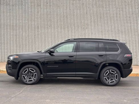 New 2026 Jeep Cherokee Laredo image 2