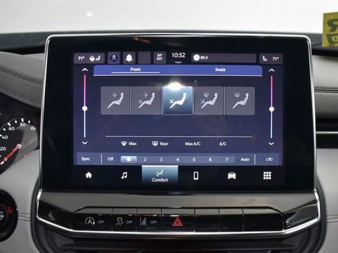 Used 2022 Jeep Compass Limited image 23