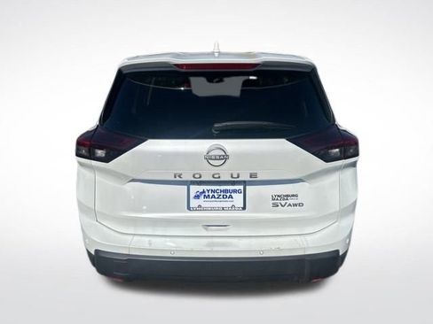 Used 2024 Nissan Rogue SV image 5