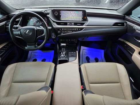 Used 2020 Lexus ES 300h w/ Premium Package FWD image 18