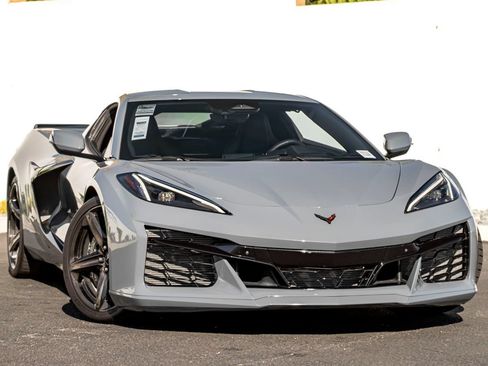Used 2024 Chevrolet Corvette Z06 w/ Battery Protection Package RWD image 4