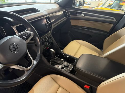 Used 2020 Volkswagen Atlas Cross Sport SEL image 14