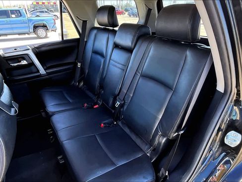 Used 2016 Toyota 4Runner SR5 image 19