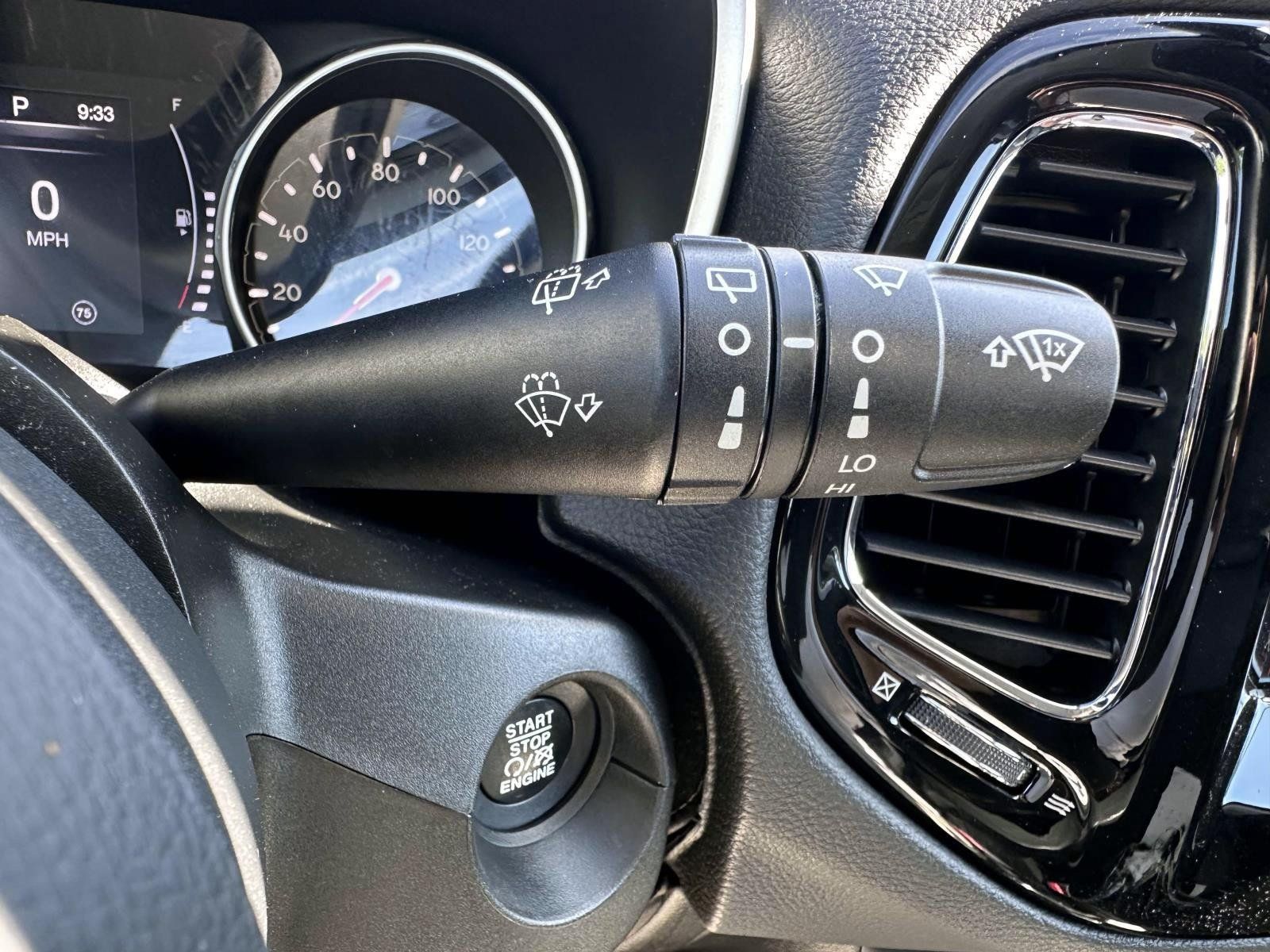 Used 2020 Jeep Compass Latitude AWD/4WD image 19