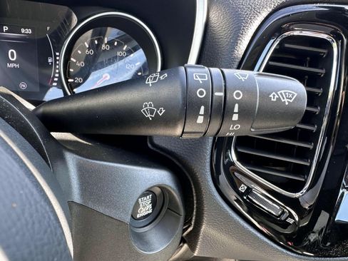 Used 2020 Jeep Compass Latitude AWD/4WD image 19