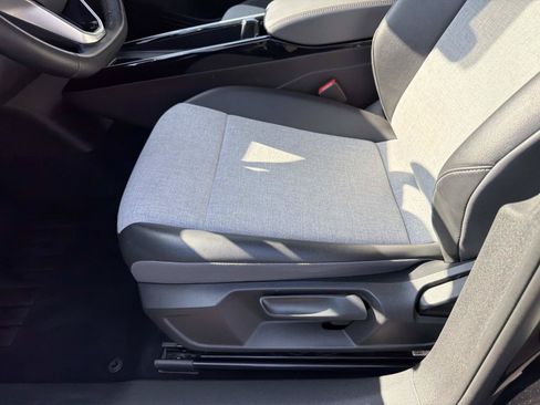 Certified 2023 Volkswagen ID.4 Pro RWD image 15