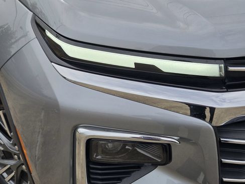 Used 2024 Chevrolet Traverse LT FWD image 9