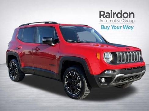 Used 2023 Jeep Renegade Latitude AWD/4WD image 1