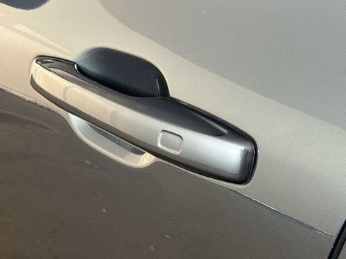 Used 2023 Volvo XC60 T8 Plus w/ Protection Package Premier image 21