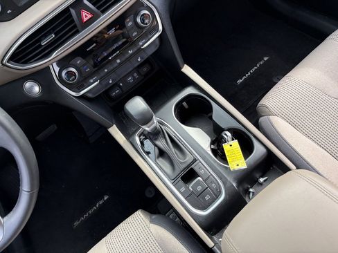 Used 2020 Hyundai Santa Fe SEL w/ Convenience Package image 36