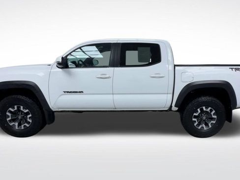 Certified 2022 Toyota Tacoma TRD Off-Road w/ Technology Package AWD/4WD image 6