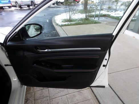 Certified 2023 Nissan Altima 2.0 SR image 23