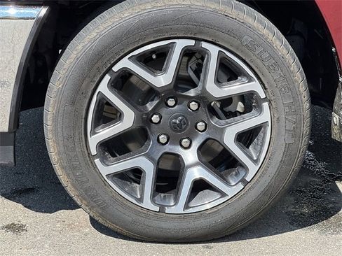 Used 2025 RAM 1500 Laramie image 17