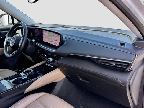 Used 2024 Buick Envision Preferred AWD/4WD image 29