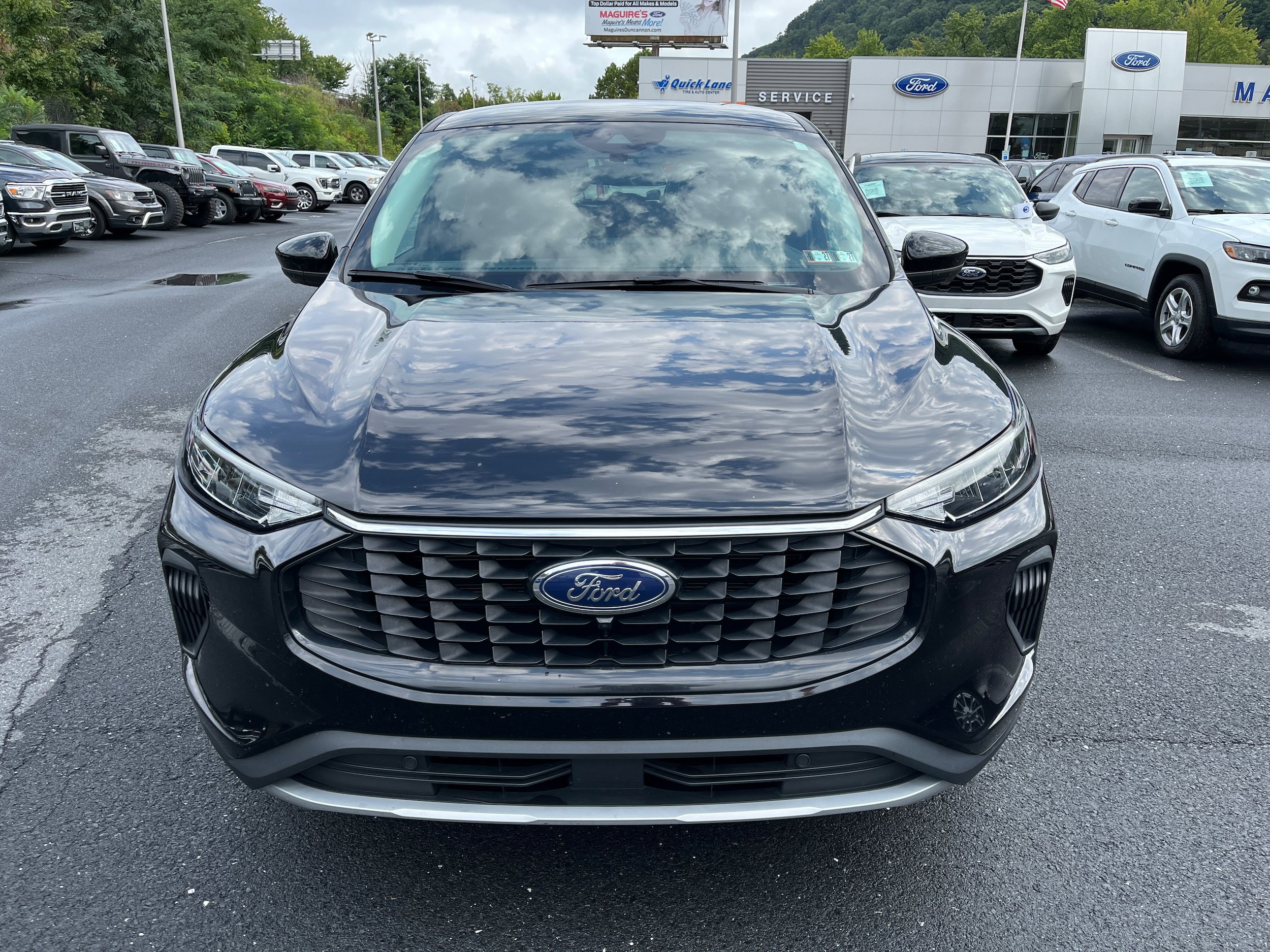 Certified 2023 Ford Escape Active w/ Tech Pack #2 AWD/4WD image 2
